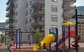 Oz Ulutas Apart Evleri